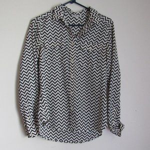 Zig-zag striped blouse.